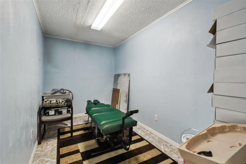 Commercial property in New Port Richey, Florida 217.11 sq.m. № 1525150 - photo 27