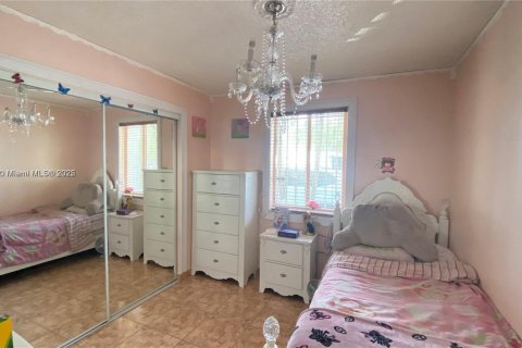 Villa ou maison à vendre à Miami Gardens, Floride: 3 chambres № 1950111 - photo 6