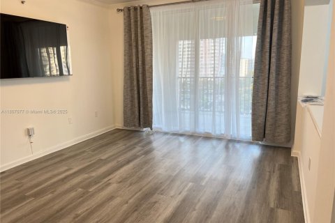 Condo in Sunny Isles Beach, Florida, 3 bedrooms  № 1739560 - photo 8
