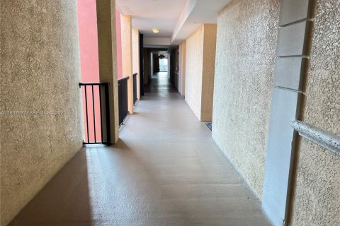 Condo in Sunny Isles Beach, Florida, 3 bedrooms  № 1739560 - photo 27