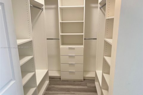 Condo in Sunny Isles Beach, Florida, 3 bedrooms  № 1739560 - photo 24