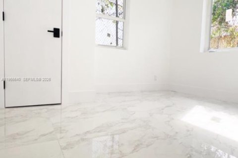 Immobilier commercial à vendre à Hallandale Beach, Floride: 445.65 m2 № 2153487 - photo 17