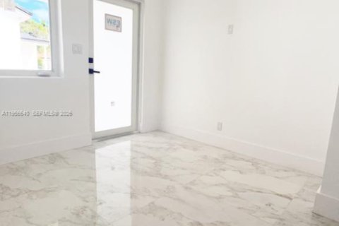 Immobilier commercial à vendre à Hallandale Beach, Floride: 445.65 m2 № 2153487 - photo 7