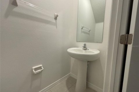 Touwnhouse à louer à Zephyrhills, Floride: 3 chambres, 151.8 m2 № 2157609 - photo 7