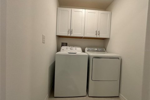 Touwnhouse à louer à Zephyrhills, Floride: 3 chambres, 151.8 m2 № 2157609 - photo 25