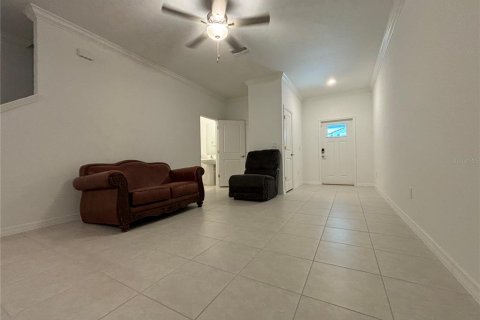 Touwnhouse à louer à Zephyrhills, Floride: 3 chambres, 151.8 m2 № 2157609 - photo 5