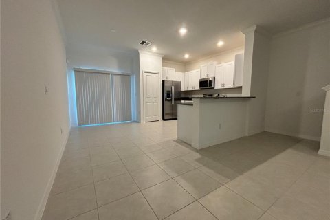 Touwnhouse à louer à Zephyrhills, Floride: 3 chambres, 151.8 m2 № 2157609 - photo 9
