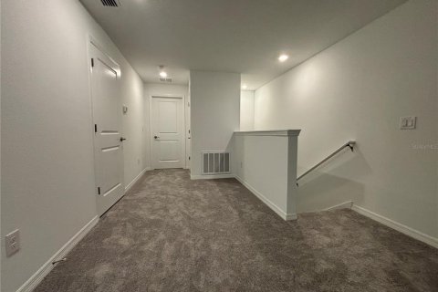 Touwnhouse à louer à Zephyrhills, Floride: 3 chambres, 151.8 m2 № 2157609 - photo 16