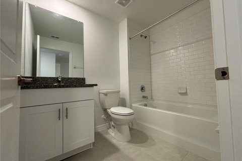 Touwnhouse à louer à Zephyrhills, Floride: 3 chambres, 151.8 m2 № 2157609 - photo 26