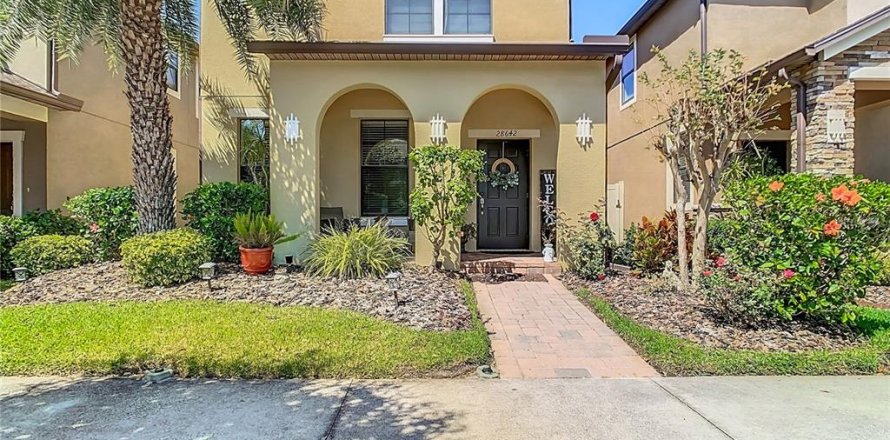 House in Wesley Chapel, Florida 3 bedrooms, 199.18 sq.m. № 1717649