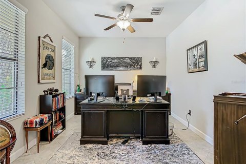 House in Wesley Chapel, Florida 3 bedrooms, 199.18 sq.m. № 1717649 - photo 13