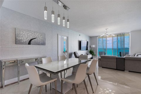 Condominio en alquiler en Sunny Isles Beach, Florida, 2 dormitorios, 148.83 m2 № 1977555 - foto 13