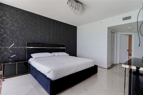 Condominio en alquiler en Sunny Isles Beach, Florida, 2 dormitorios, 148.83 m2 № 1977555 - foto 2