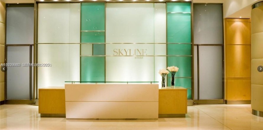 Condo in Miami, Florida, 2 bedrooms  № 1994725