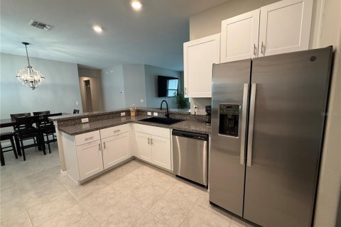 House in Land O' Lakes, Florida 3 bedrooms, 152.08 sq.m. № 2101488 - photo 9