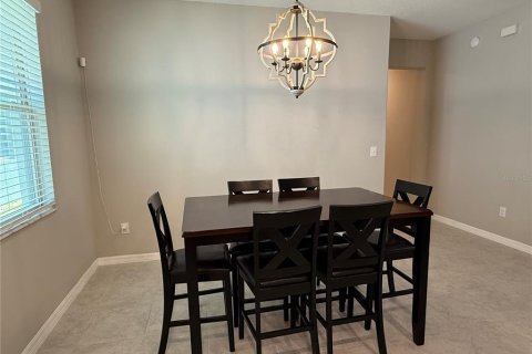 House in Land O' Lakes, Florida 3 bedrooms, 152.08 sq.m. № 2101488 - photo 12