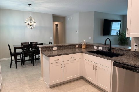 House in Land O' Lakes, Florida 3 bedrooms, 152.08 sq.m. № 2101488 - photo 10