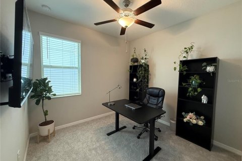 House in Land O' Lakes, Florida 3 bedrooms, 152.08 sq.m. № 2101488 - photo 24
