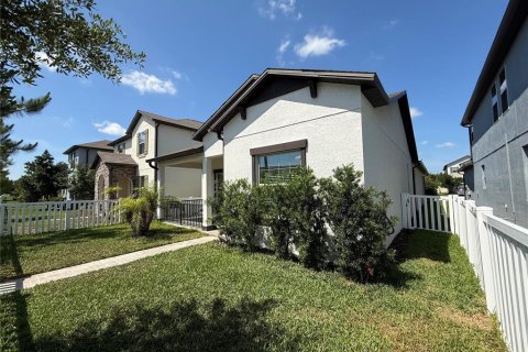 House in Land O' Lakes, Florida 3 bedrooms, 152.08 sq.m. № 2101488 - photo 3