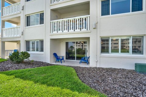 Condo in New Smyrna Beach, Florida, 1 bedroom  № 1564571 - photo 1
