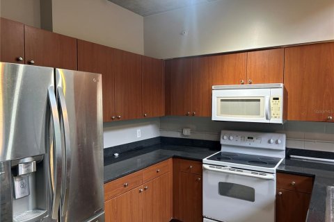 Copropriété à louer à Gainesville, Floride: 3 chambres, 130.06 m2 № 2408649 - photo 4