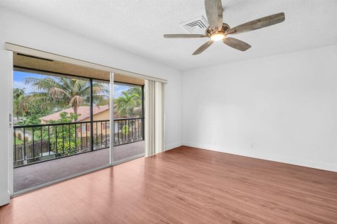 Condo in Coral Springs, Florida, 2 bedrooms № 2191000 - photo 7
