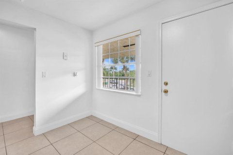 Condo in Coral Springs, Florida, 2 bedrooms № 2191000 - photo 6