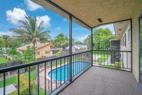 Condo in Coral Springs, Florida, 2 bedrooms № 2191000 - photo 22