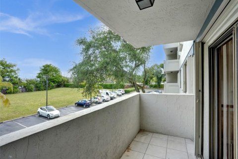 Condominio en venta en Hollywood, Florida, 3 dormitorios, 201.41 m2 № 2034755 - foto 21