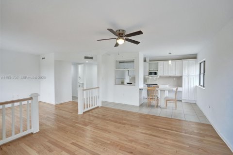 Condominio en venta en Hollywood, Florida, 3 dormitorios, 201.41 m2 № 2034755 - foto 19