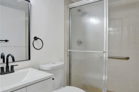Condominio en venta en Hollywood, Florida, 3 dormitorios, 201.41 m2 № 2034755 - foto 25