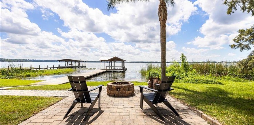 Villa ou maison à Mount Dora, Floride 4 chambres, 363.62 m2 № 1848430