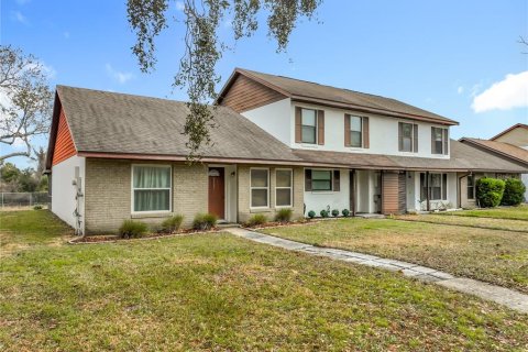 Townhouse in Gotha, Florida 2 bedrooms, 99.59 sq.m. № 2094529
