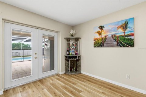 House in Holiday, Florida 4 bedrooms, 170.66 sq.m. № 2115903 - photo 22