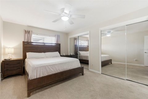 House in Holiday, Florida 4 bedrooms, 170.66 sq.m. № 2115903 - photo 5