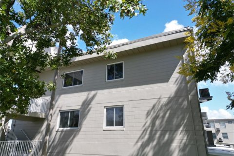 Condo in Clearwater, Florida, 2 bedrooms № 2097434 - photo 14