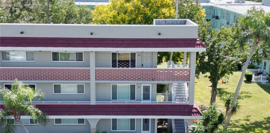 Condo in Clearwater, Florida, 2 bedrooms № 2097434