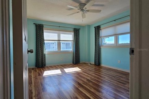 Copropriété à louer à Saint Petersburg, Floride: 1 chambre, 73.39 m2 № 1724158 - photo 12