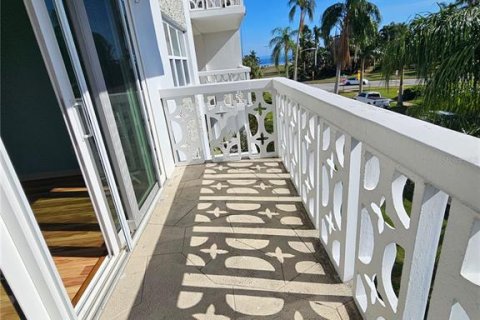 Copropriété à louer à Saint Petersburg, Floride: 1 chambre, 73.39 m2 № 1724158 - photo 6