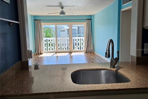 Copropriété à louer à Saint Petersburg, Floride: 1 chambre, 73.39 m2 № 1724158 - photo 9