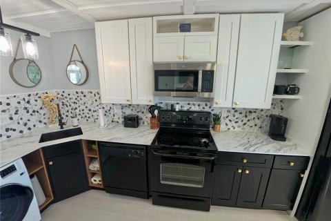 Купить кондоминиум в Сент-Питерсберг, Флорида 3 комнаты, 76.64м2, № 2093324 - фото 9