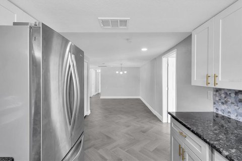 Casa en venta en Port Richey, Florida, 3 dormitorios, 141.12 m2 № 1553344 - foto 12
