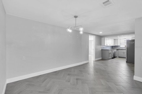 Casa en venta en Port Richey, Florida, 3 dormitorios, 141.12 m2 № 1553344 - foto 7