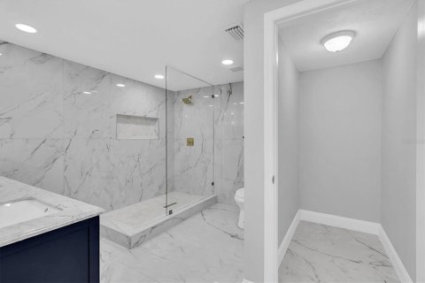 Casa en venta en Port Richey, Florida, 3 dormitorios, 141.12 m2 № 1553344 - foto 21