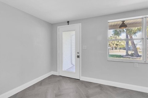 Casa en venta en Port Richey, Florida, 3 dormitorios, 141.12 m2 № 1553344 - foto 2