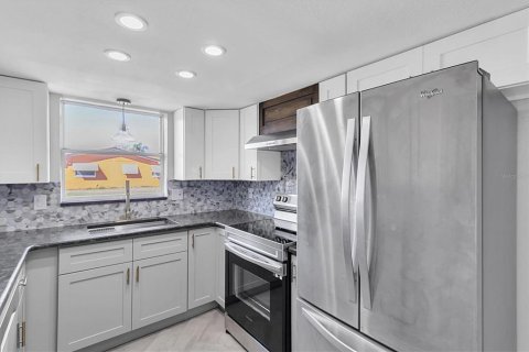 Casa en venta en Port Richey, Florida, 3 dormitorios, 141.12 m2 № 1553344 - foto 9