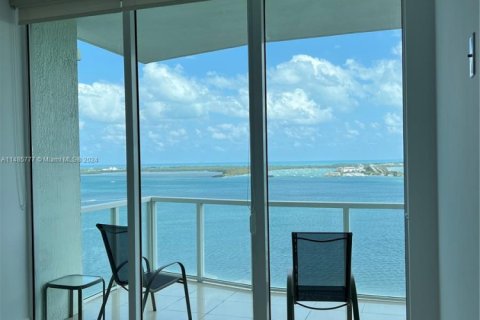Condominio en venta en Miami, Florida, 1 dormitorio, 75.34 m2 № 1754361 - foto 11