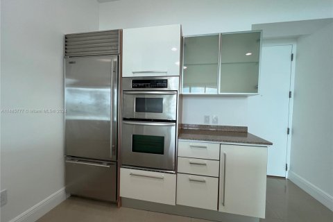 Condominio en venta en Miami, Florida, 1 dormitorio, 75.34 m2 № 1754361 - foto 5