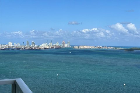 Condominio en venta en Miami, Florida, 1 dormitorio, 75.34 m2 № 1754361 - foto 12
