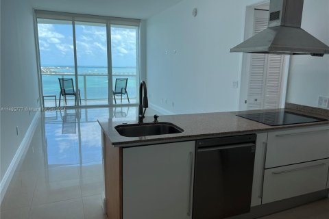 Condominio en venta en Miami, Florida, 1 dormitorio, 75.34 m2 № 1754361 - foto 2